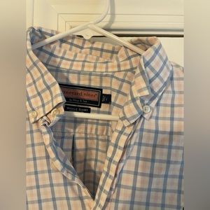 Vineyard Vines button down shirt